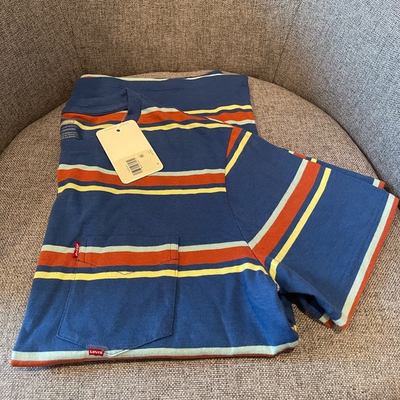 Levi’s Striped Short Sleeve T-Shirt - Picture 2 of 3